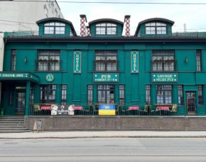 Green Duck Hotel